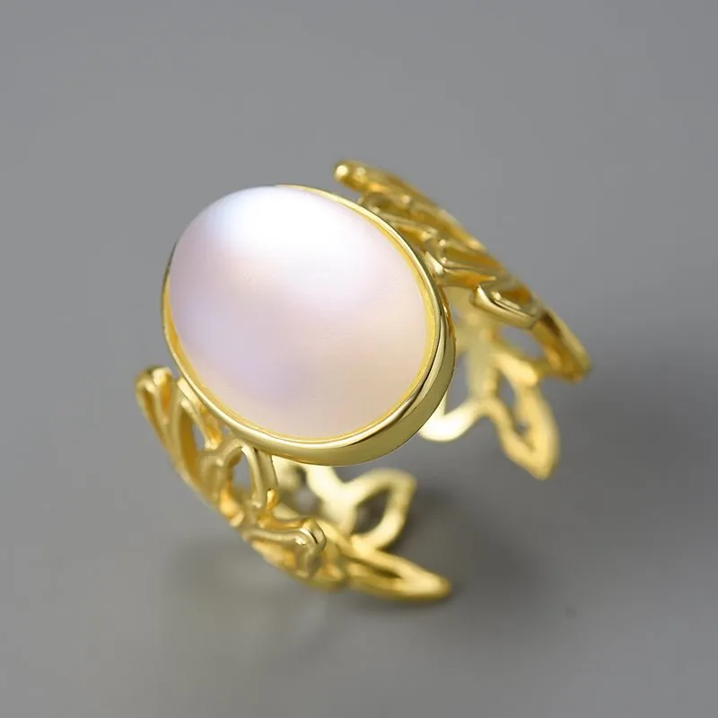 Big Classical Moonstone - Adjustable Ring