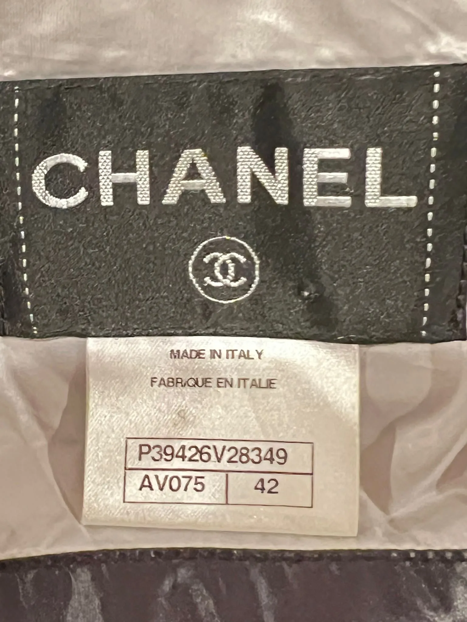 Chanel Silver Grey Zip Up Hooded Puffer Vest FR 42