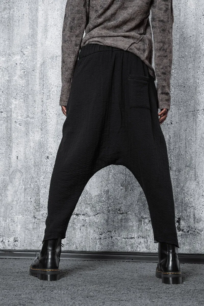 eigensinnig wien | Russell | Schwarze Strick Cropped Drop Crotch Pants aus Wolle