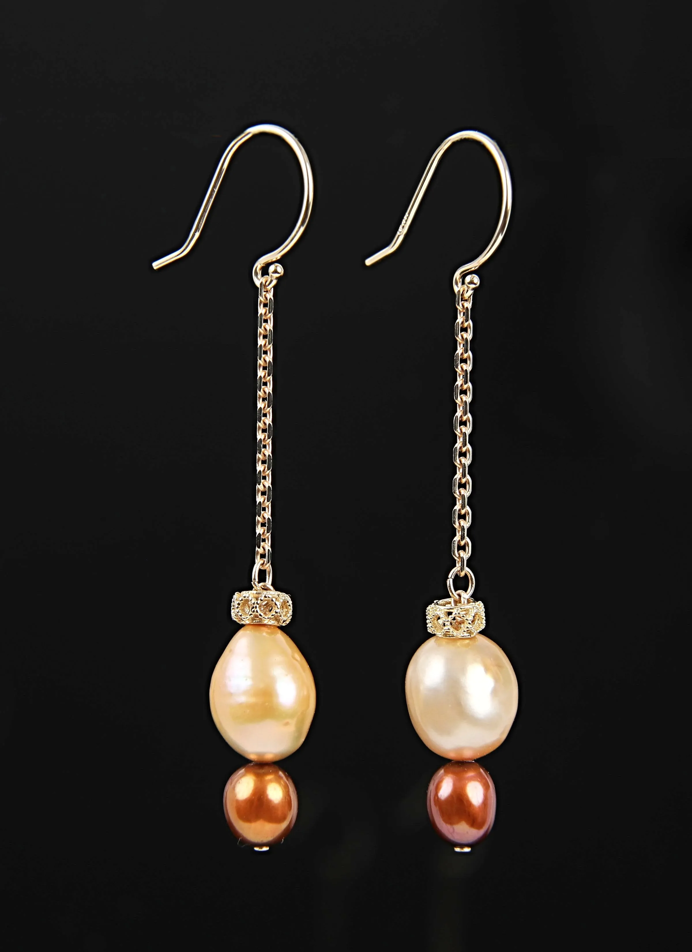 Freshwater Pearl and Gold Ear Wires