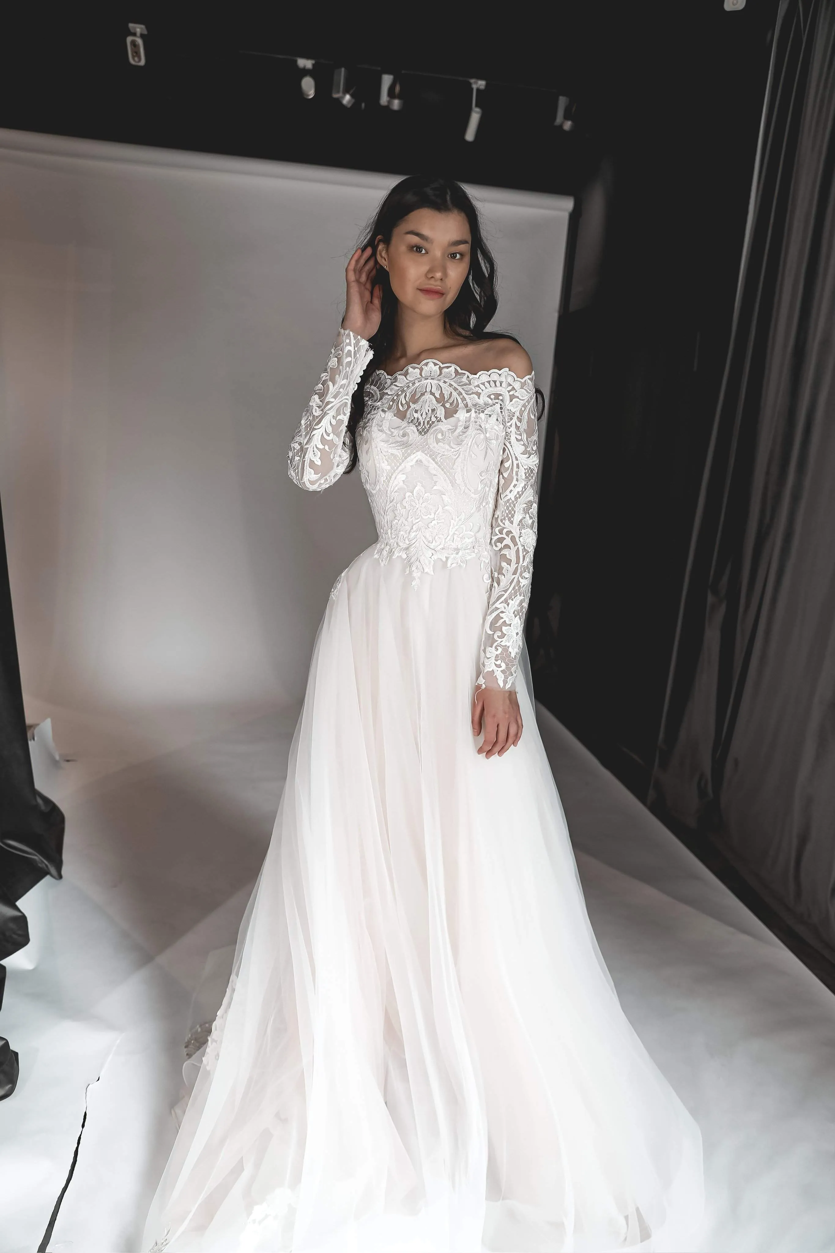 Long Sleeve Lace Wedding Dress Viteria