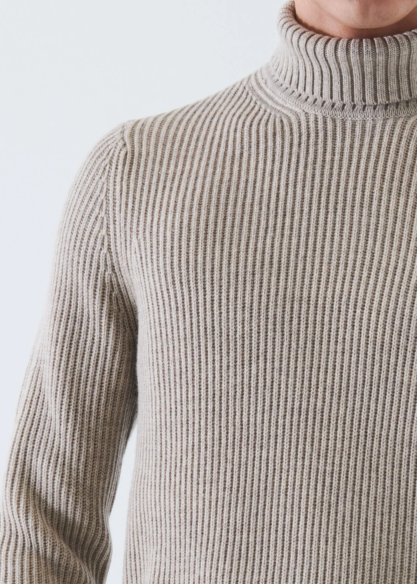 MERINO RIBBED KNIT TURTLENECK