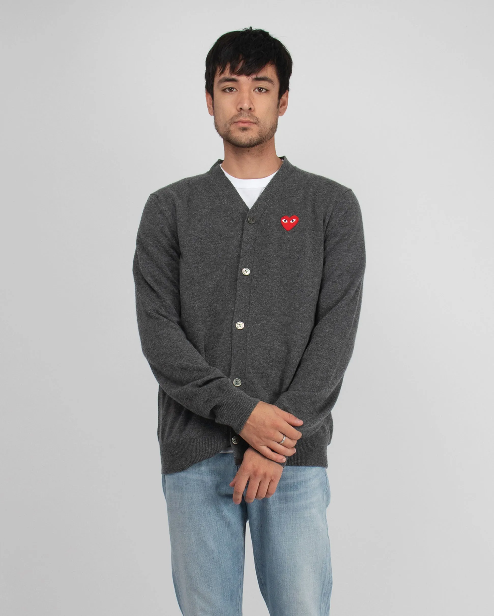 N008 RED HEART CARDIGAN / GREY