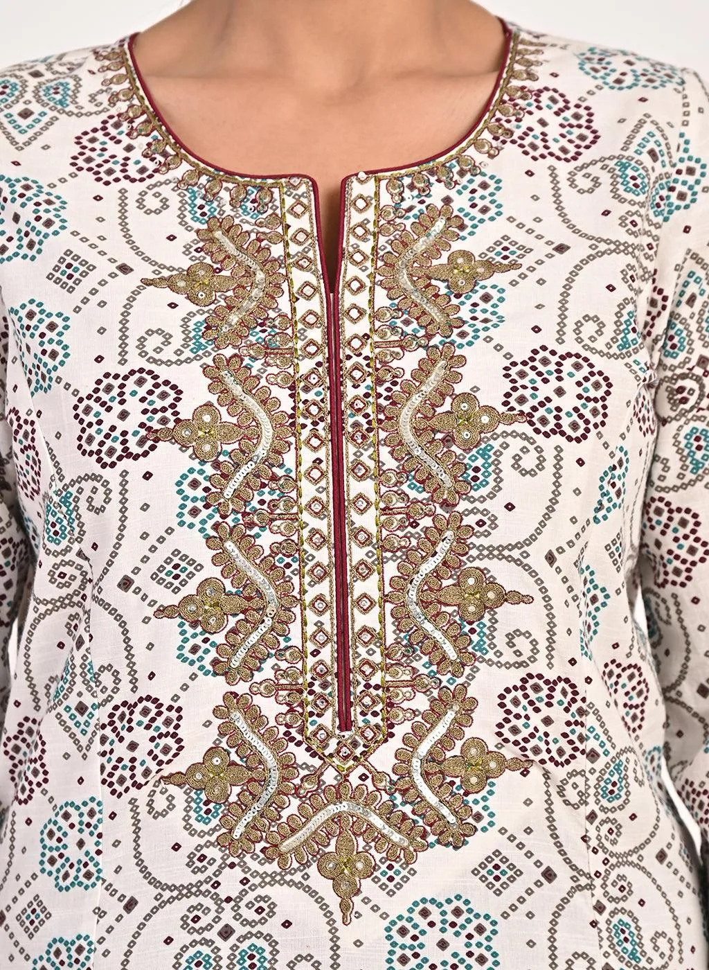 Off-white Embroidered Bandhani Print Kurti