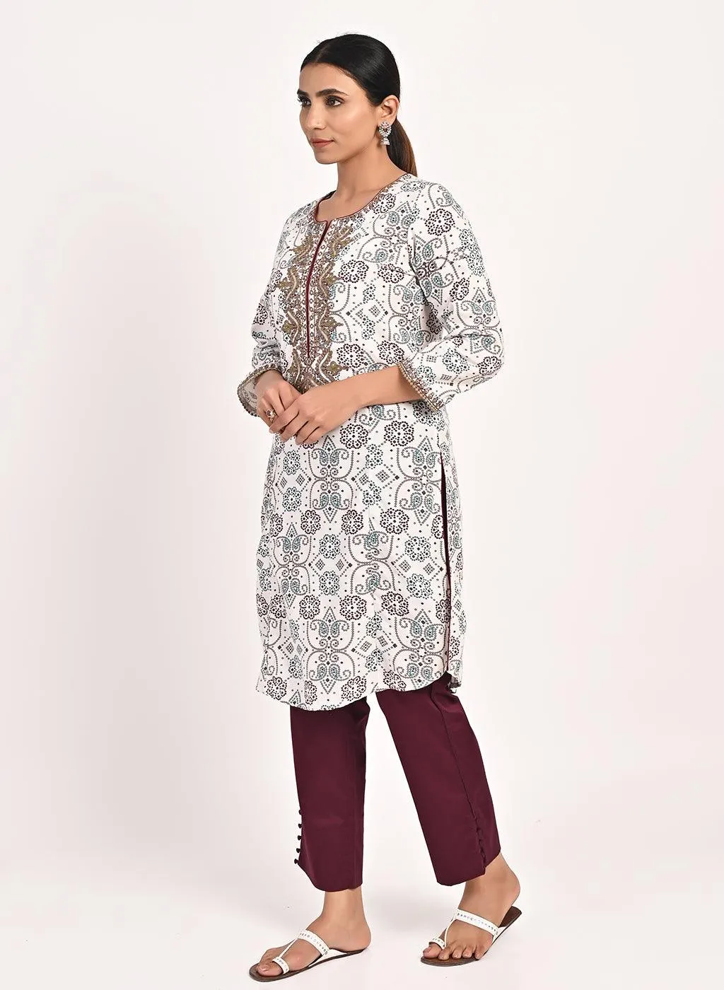 Off-white Embroidered Bandhani Print Kurti